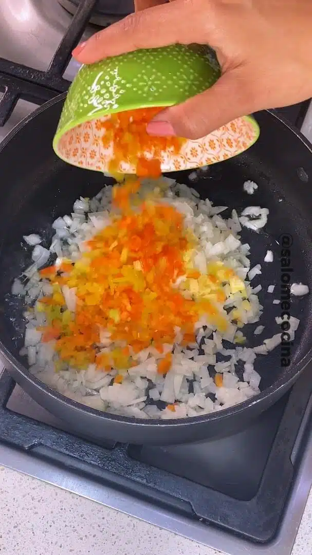 C&oacute;mo hacer mojito en coco zuliano